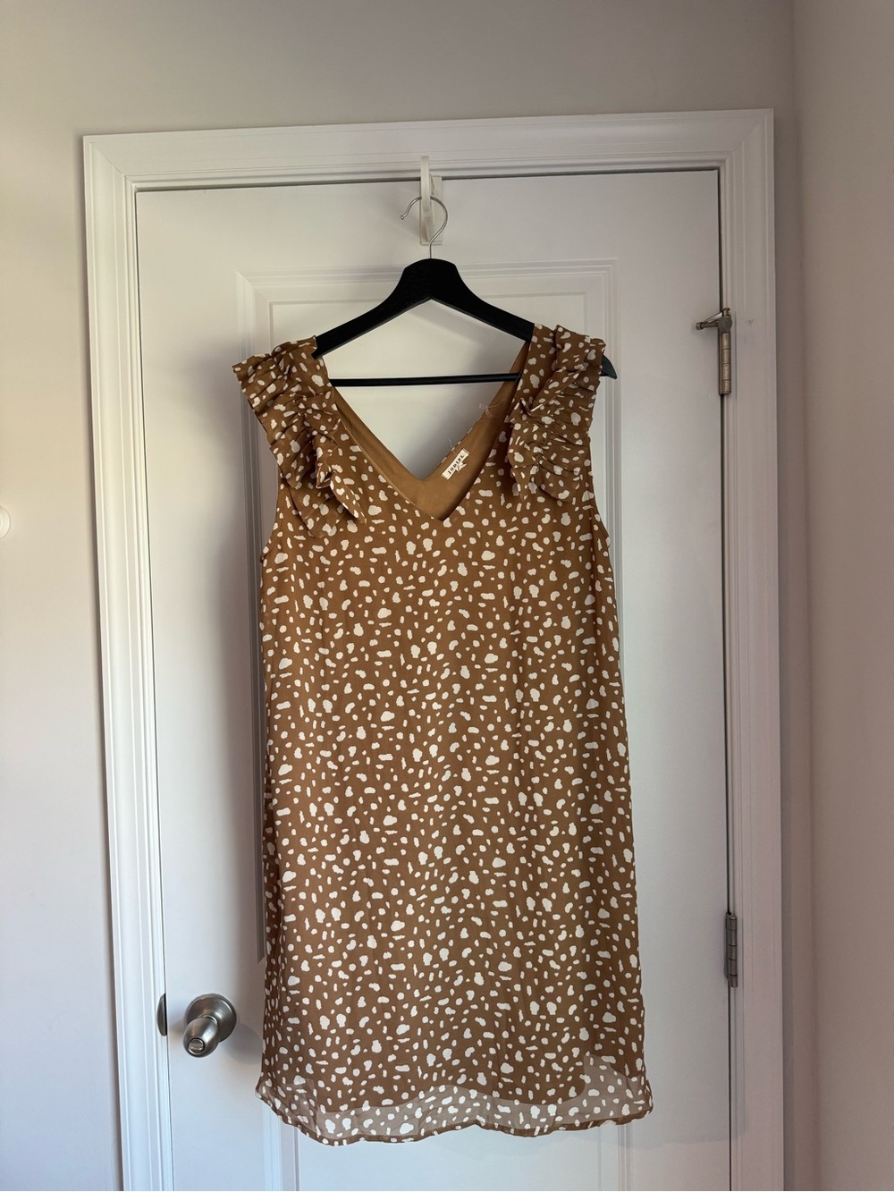 JODIFL Tan and White Printed V-Neck Ruffle-Shoulder Shift Dress